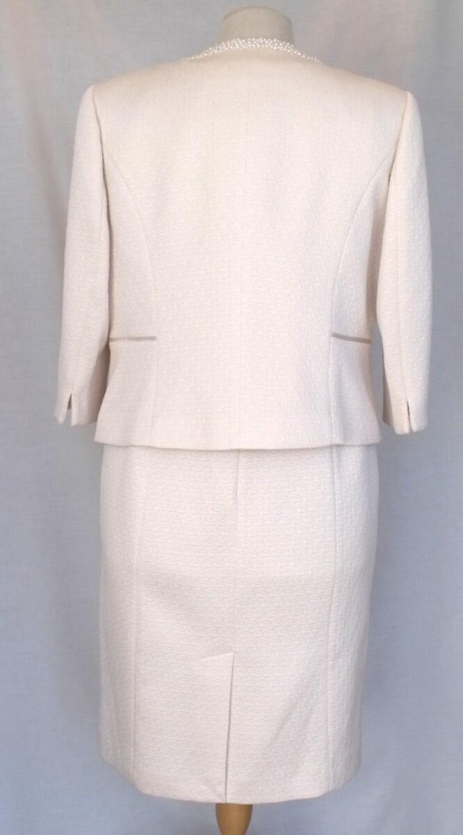 Jacques Vert JACQUES VERT IVORY JACQUARD SHIFT DRESS AND SILK DETAIL JACKET WITH PEARL NECKLINE