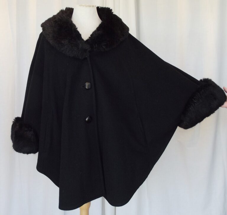 Jacques Vert JACQUES VERT ONE SIZE BLACK CLOAK 76% WOOL 5% CASHMERE FAUX FUR COLLAR & CUFFS