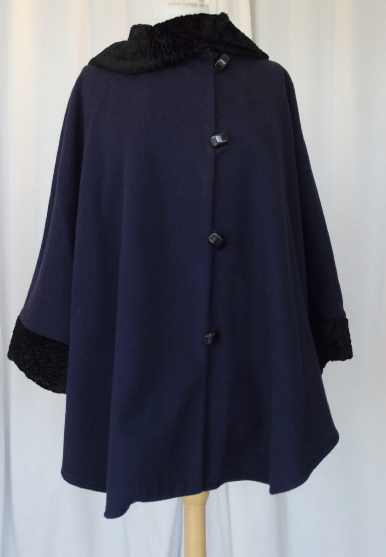 Jacques Vert JACQUES VERT ONE SIZE DARK BLUE CLOAK 76% WOOL 7% CASHMERE FAUX ASTRAKHAN COLLAR & CUFFS