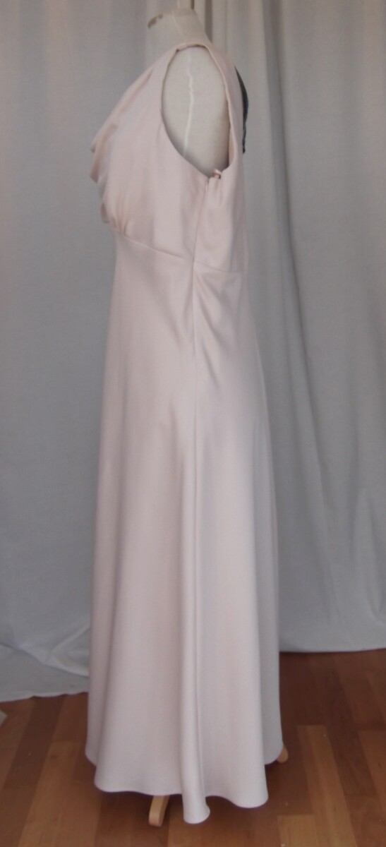 Jacques Vert JACQUES VERT SLEEVELESS JACQUARD SATIN EMPIRE LINE MAXI DRESS COWL NECKLINE BUGLE BEADED BACK STRAPS