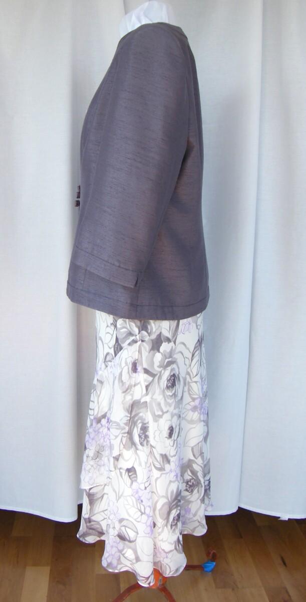 Jacques Vert LILAC HAZE RANGE IVORY ORGANZA CHIFFIN DRESS LILAC & MAUVE FLORAL PRINT & MAUVE SHANTUNG JACKET