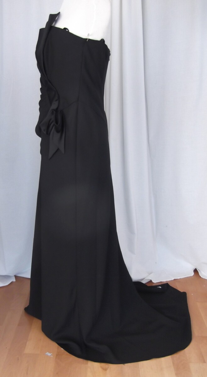 Jacques Vert LORCAN MULLANY BLACK STRAPLESS SATIN & CREPE FLOOR LENGTH EVENING GOWN