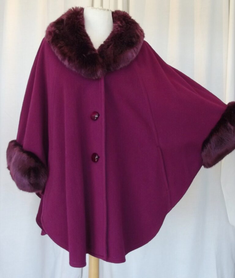 Jacques Vert MAROON ONE SIZE CLOAK 76% WOOL 7% CASHMERE & MAROON FAUX FUR TRIMMED