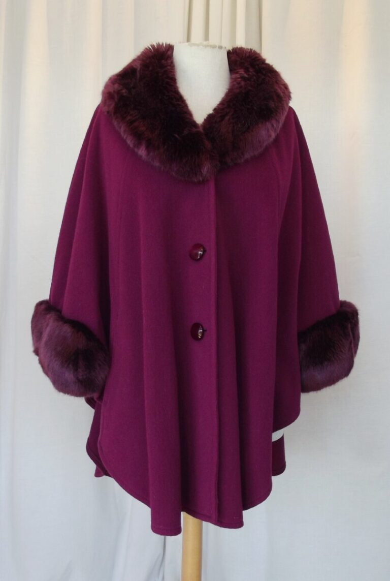 jacques vert MAROON ONE SIZE CLOAK 76% WOOL 7% CASHMERE & MAROON FAUX FUR TRIMMED