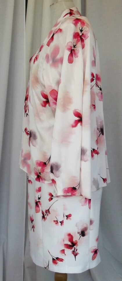 Jacques Vert MATCHING IVORY CREPE SHIFT DRESS DELICATE CORAL PINK FLORAL PRINT MATCHING CREPE CHIFFON HI/LO TOP