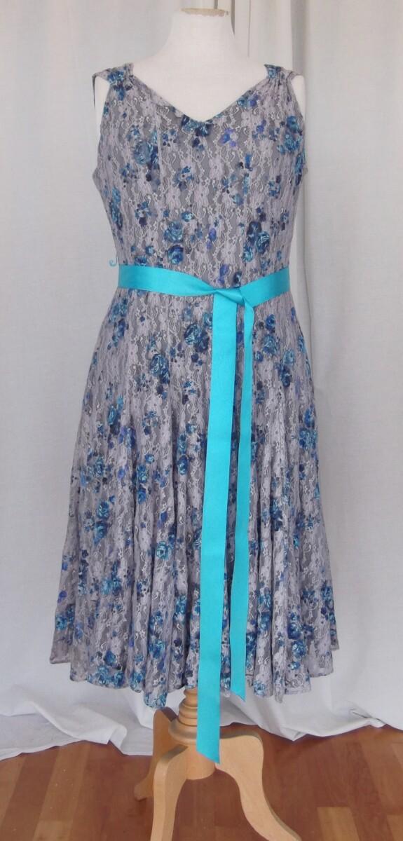 Jacques Vert METAL GREY & TURQUOISE RANGE GREY STRETCH LACE DRESS BLUE FLOWER PRINT & METAL GREY SHANTUNG NOTCH NECK SHORT JACKET