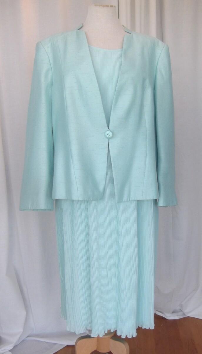 jacques vert MINT BRULEE EMPIRE STYLE SUNRAY PLEATED CHIFFON DRESS BRAND NEW WITH TAGS & MATCHING MINT BRULEE NOTCH NECK JACKET