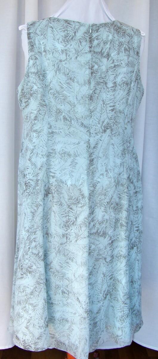 Jacques Vert MINT JULEP RANGE MINT JULEP CHIFFON COFFEE OUTLINE LEAF PRINT & MINT JULEP WOVEN JACKET