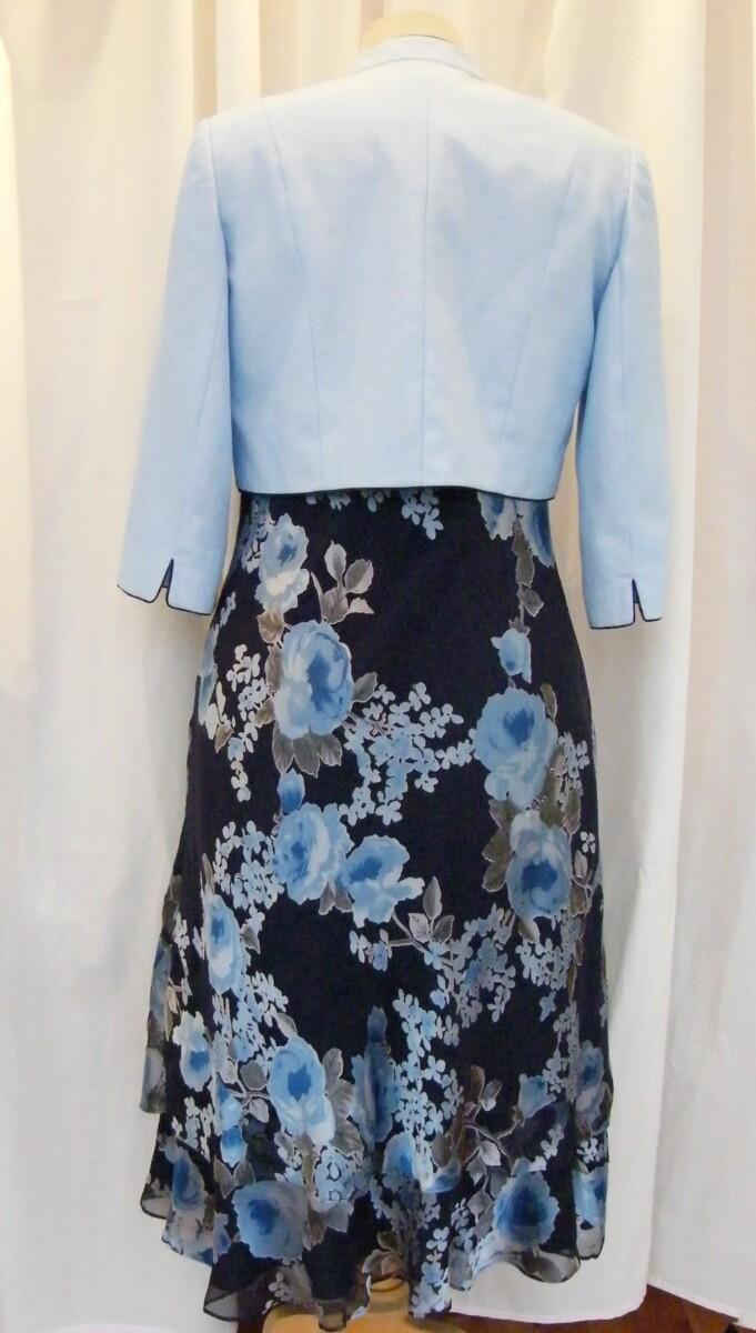 Jacques Vert MONIQUE RANGE NAVY SILK DEVORE DRESS POWDER BLUE PRINT & POWDER BLUE SHANTUNG NOTCH NECK SHORT JACKET