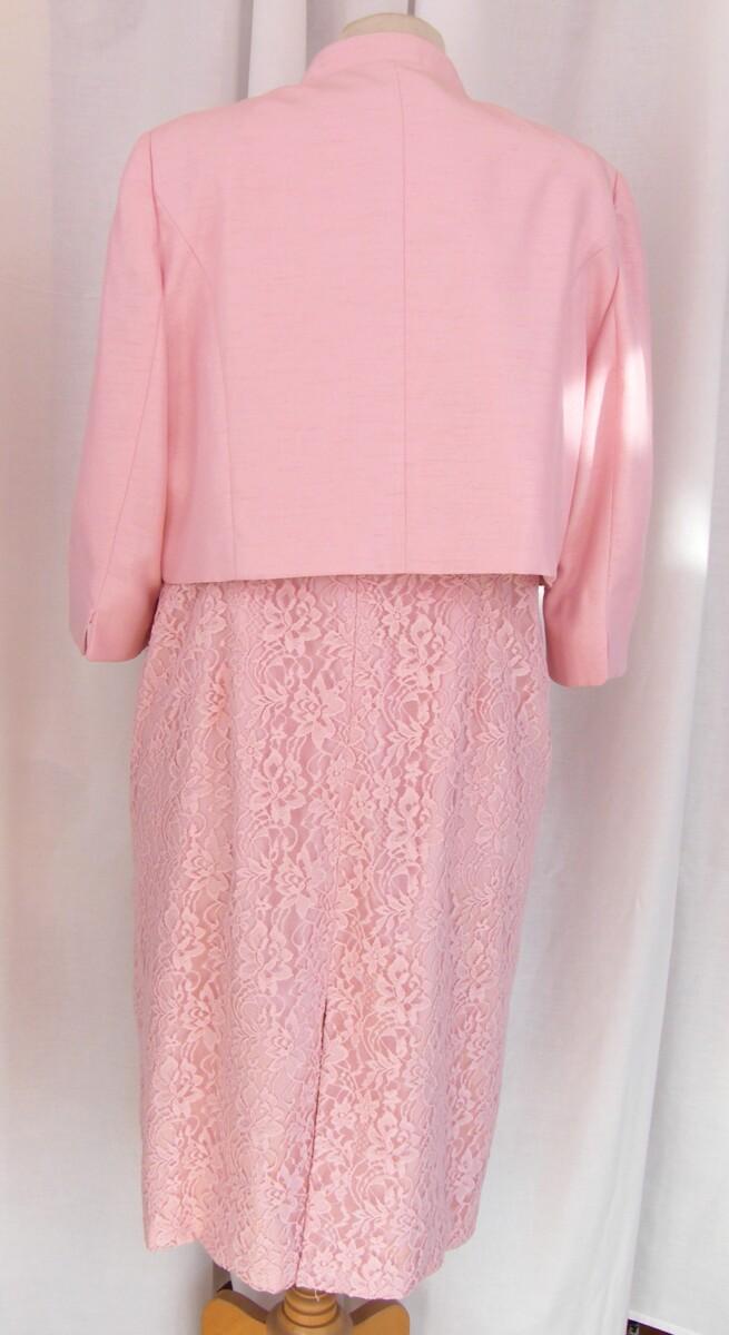 Jacques Vert MONIQUE RANGE SHELL PINK LACE SHIFT DRESS & SHELL PINK SHANTUNG NOTCH NECK SHORT JACKET