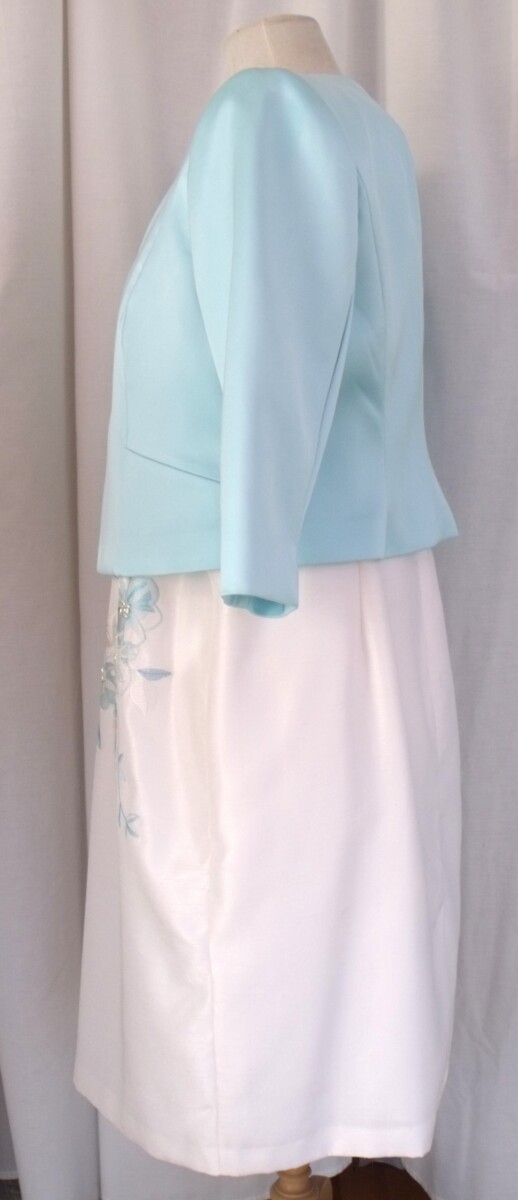 Jacques Vert PETITE IVORY SHANTUNG SHIFT DRESS AQUA/ TURQUOISE EMBROIDERY MATCHING AQUA/ TURQUOISE SATIN JACKET