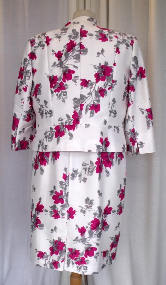 Jacques Vert PETITE RANGE IVORY SHANTUNG DRESS & JACKET CERISE & GREY FLOWERHEAD PRINT