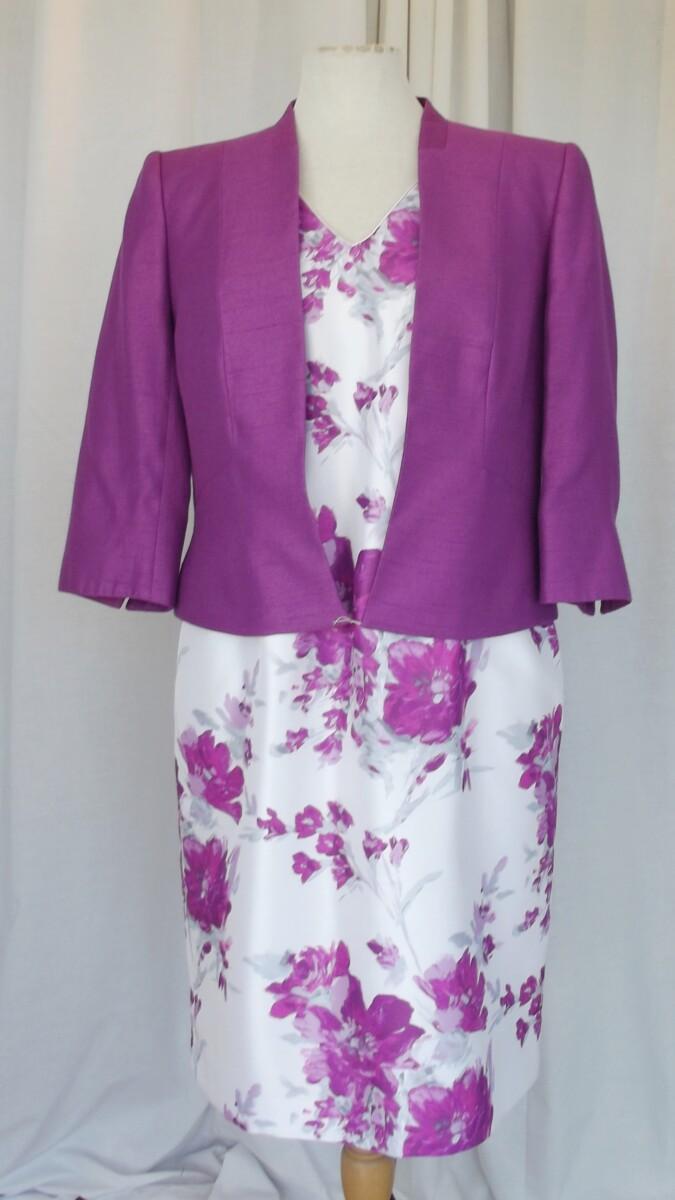 jacques vert PETITE RANGE IVORY SHANTUNG SHIFT DRESS MAGENTA FLOWER HEAD PLACEMENT PRINT & MAGENTA WOVEN JACKET