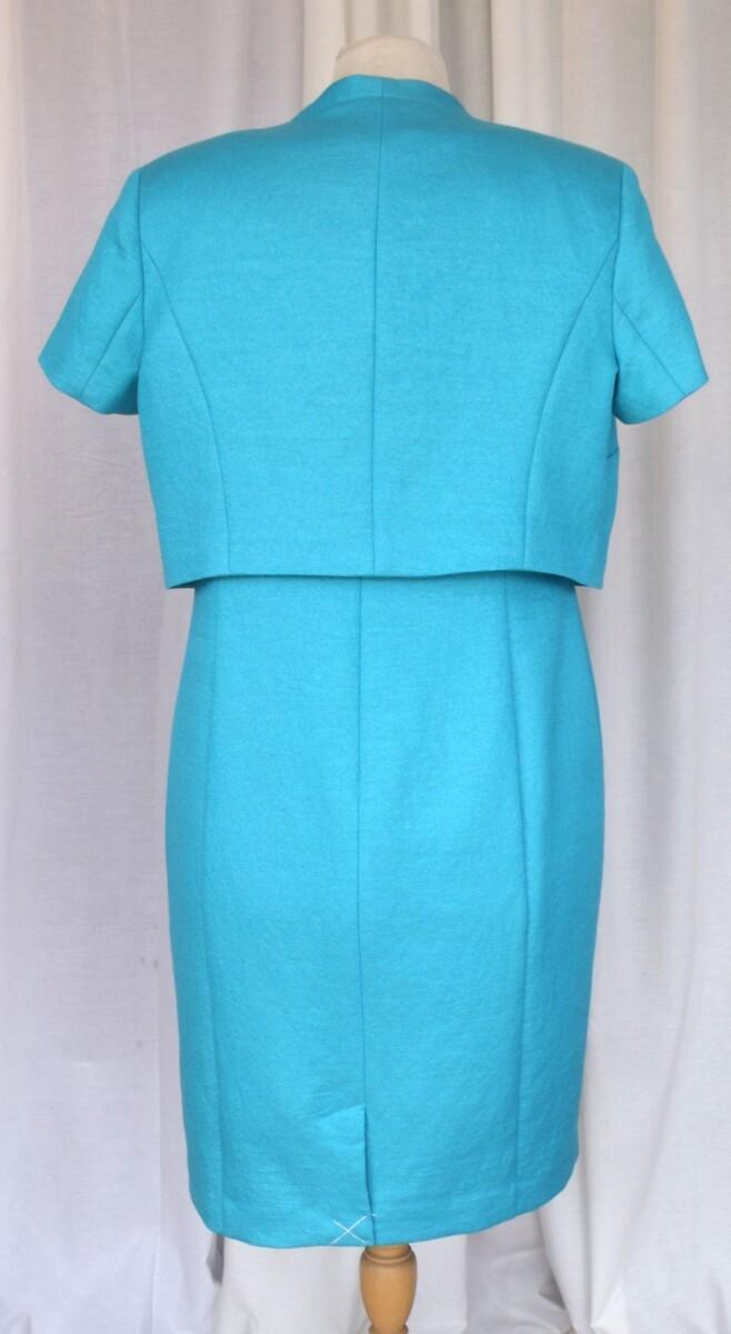 Jacques Vert PETITE RANGE TURQUOISE JACQUARD CREPE SHIFT DRESS & MATCHING TURQUOISE JACQUARD CREPE SHORT JACKET