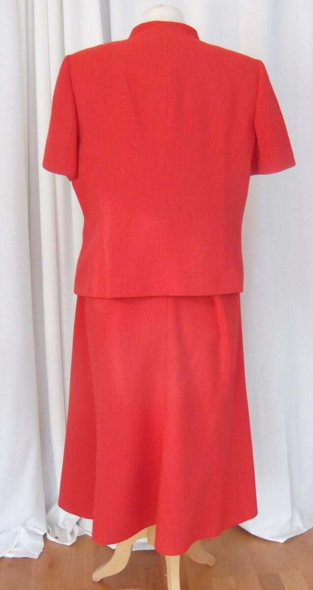 Jacques Vert PIMENTO RANGE RED SHORT SLEEVED WOVEN JACKET & SKIRT & IVORY CREPE CHIFFON SKIRT & TOP PIMENTO RED PRINT