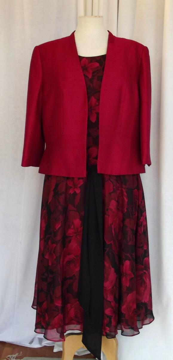 jacques vert RUBY RED & BLACK ROSE HEAD PRINTED ORGANZA CHIFFON DRESS WITH MATCHING RUBY RED JACKET