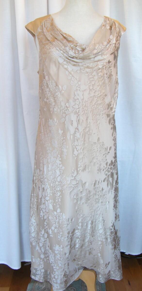 Jacques Vert SANDSTONE RANGE GOLD 22% SILK DEVORE FLORAL PATTERN DRESS MATCHING SANDSTONE BOLERO JACKET