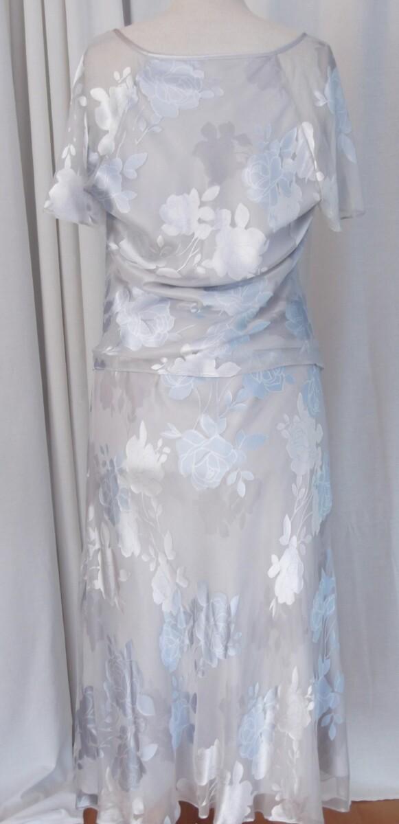 Jacques Vert SILVER GREY 20% SILK DEVORE POWDER BLUE ROSE HEAD PRINT MATCHING SILVER GREY JACKET SATIN SEAMS