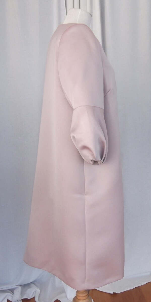 Jacques Vert VERSAILLES COLLECTION MINK LACE OUTLINED IN GOLD 3D EFFECT SHIFT DRESS & OPULENT STATEMENT SATIN COAT BELL SLEEVES BRAND NEW WITH TAGS