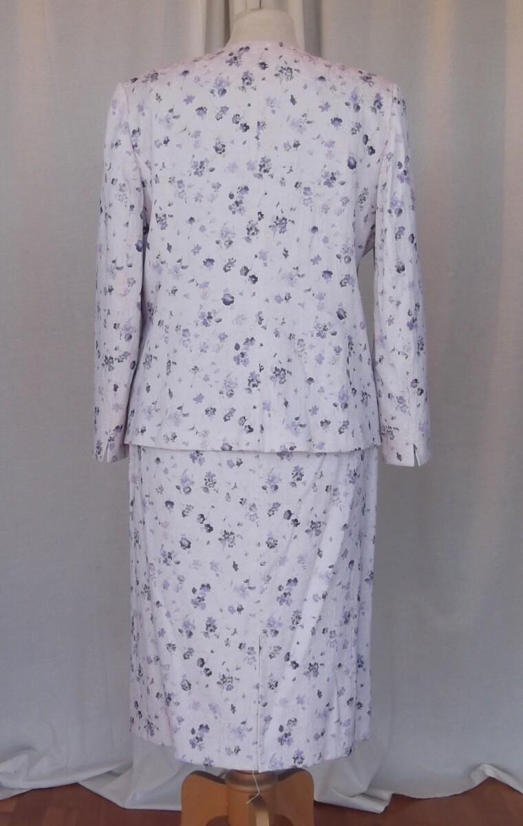 Jacques Vert VINTAGE JACKET & SKIRT SUIT IN 13% LINEN PALEST VIOLET DITSY VIOLET PRINT EMBROIDERED IN GOLD & VIOLET CHIFFON SKIRT & TOP GOLD EMBROIDERY