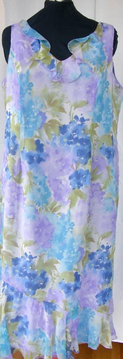 Jacques Vert VINTAGE JACQUES VERT 100% SILK MAXI DRESS BLURRED FLORAL PRINT WITH MATCHING SHEER 3/4 SLEEVED SHRUG