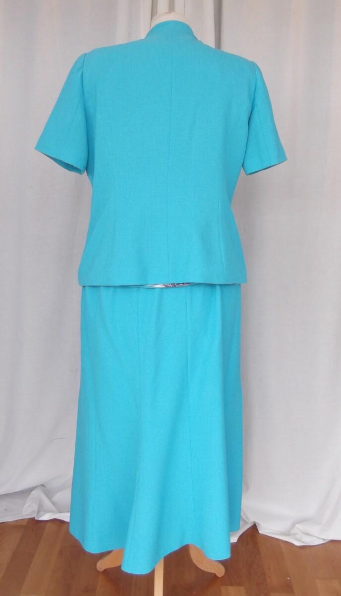Jacques Vert VINTAGE LAGOON RANGE TURQUOISE WOVEN SKIRT & SHORT SLEEVED JACKET & 32% SILK DEVORE TURQUOISE SKIRT & TOP FLORAL PRINT