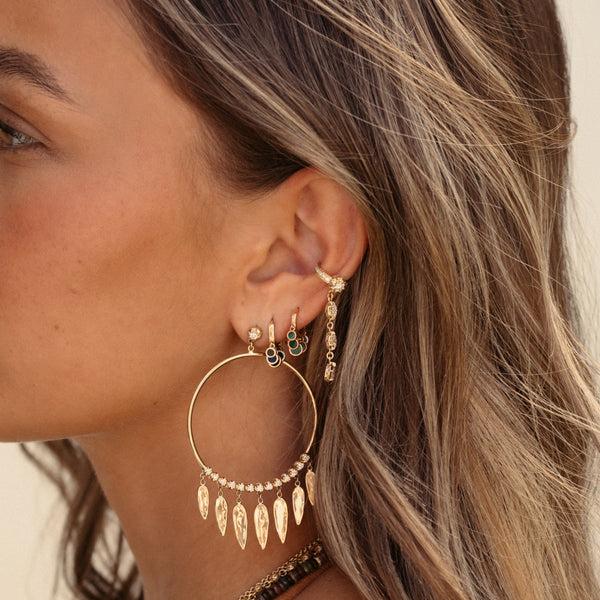 Jacquie Aiche FRONT FACING 13 DIAMOND HAMMERED ELONGATED TEARDROP SHAKER HOOPS