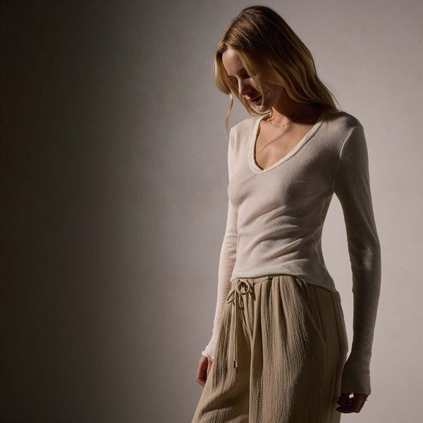 james perse Cotton Cashmere Blend Deep V Tee Ivory