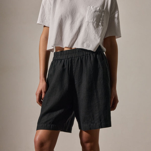 James Perse Lightweight Linen Bermuda Short Black