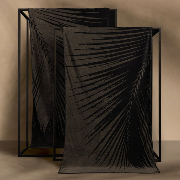 james perse Palm Frond Beach Towel Palm/Black