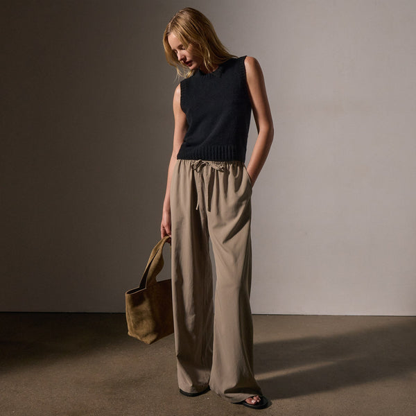 James Perse Soft Featherweight Cashmere Vest Black