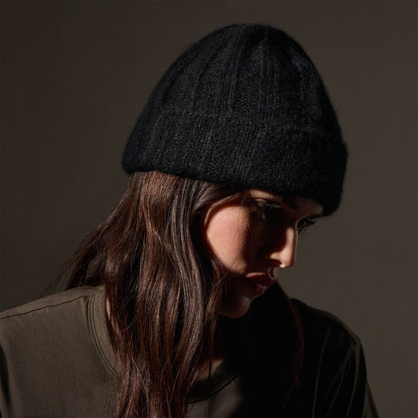 James Perse Textured Cashmere Beanie True Black