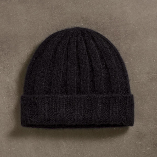 james perse Textured Cashmere Beanie True Black