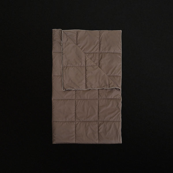 James Perse Y/OSEMITE Quilted Blanket Tent/Beige