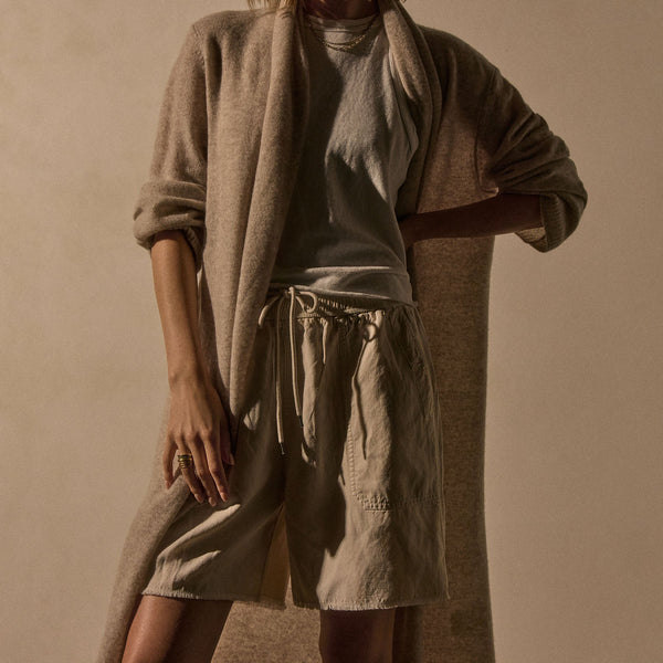 James Perse Lightweight Utility Short Alabaster Pigment