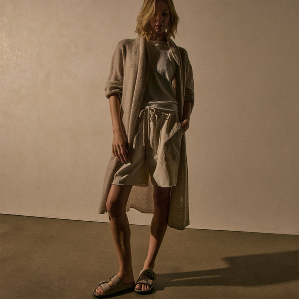 James Perse Lightweight Utility Short Alabaster Pigment