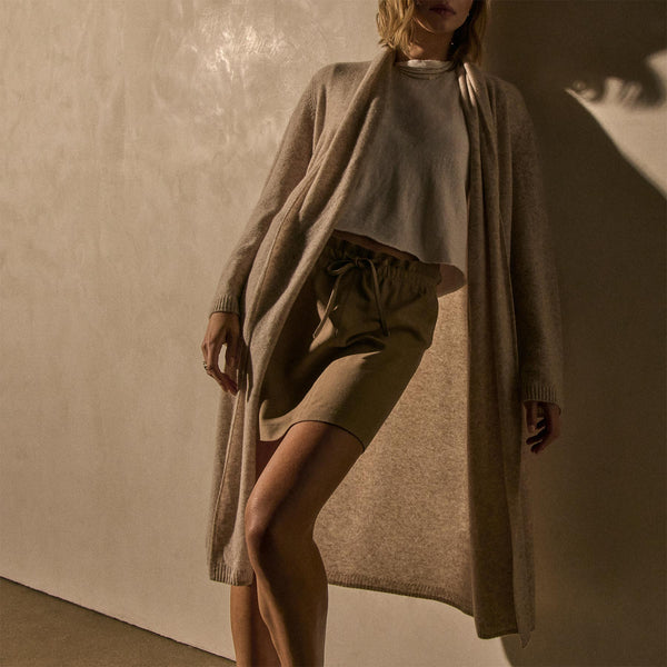 james perse Soft Featherweight Cashmere Cardigan Light Beige