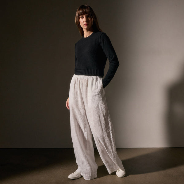 James Perse Soft Featherweight Cashmere Cropped Sweater Black