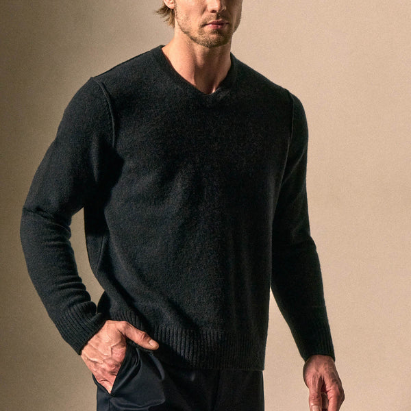 james perse Soft Featherweight Cashmere V Neck Coal