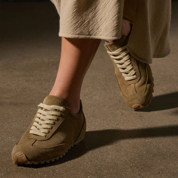 James Perse Women's Suede Low Running Sneaker String