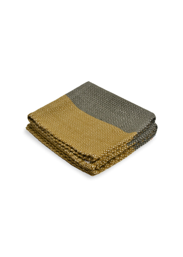 janavi Diamond Waffle Throw in Cashmere Merino