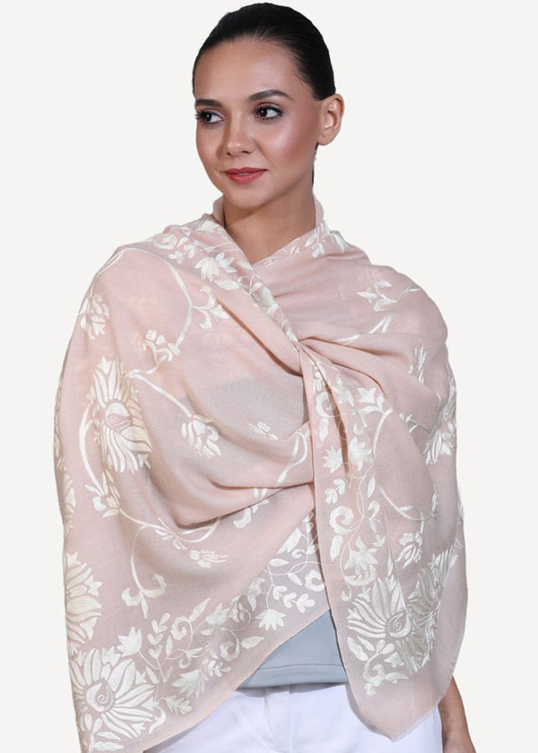 Janavi Floral Vines In Cashmere