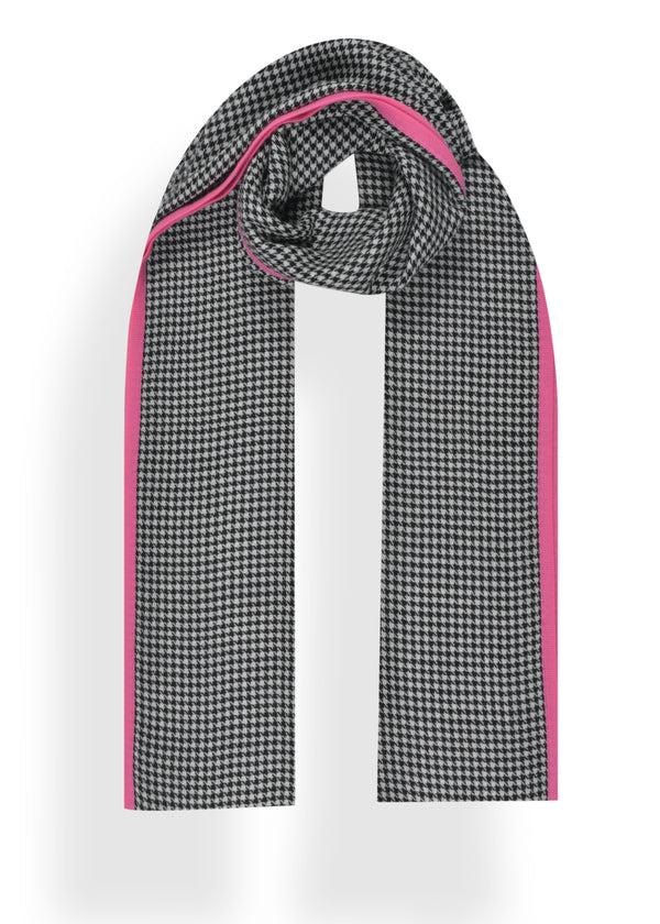 janavi Houndstooth Stole with Piping Border