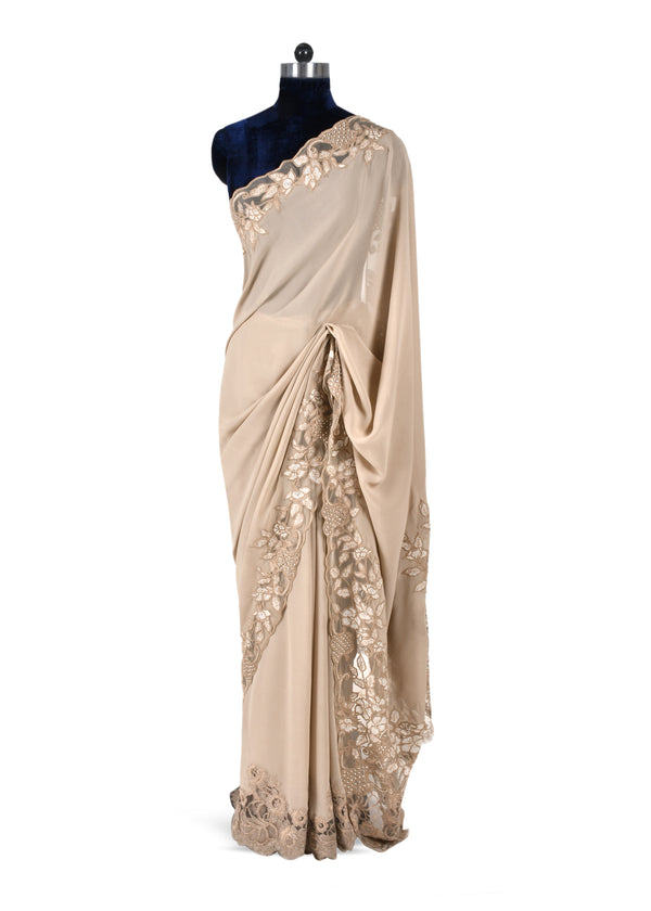 janavi Retro Vibe in Silk