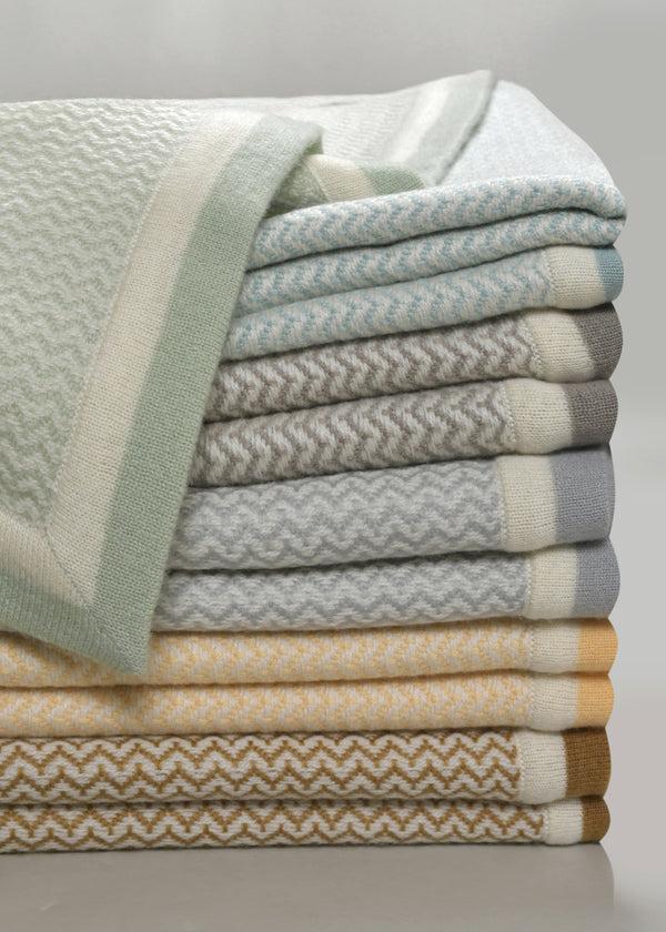 Janavi Tranquil Leaf Blanket In Cashmere