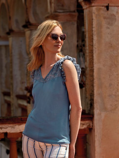 janira Cta. Im Sakura