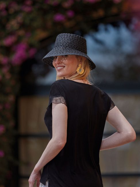 Janira Cta. M/C Loo Zen Modal