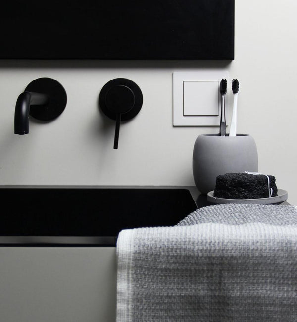 Japan Best Charcoal Konjac Face Sponge