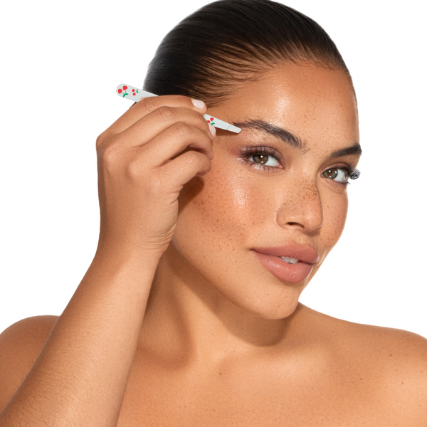 Japonesque Slant Tweezer Cherries