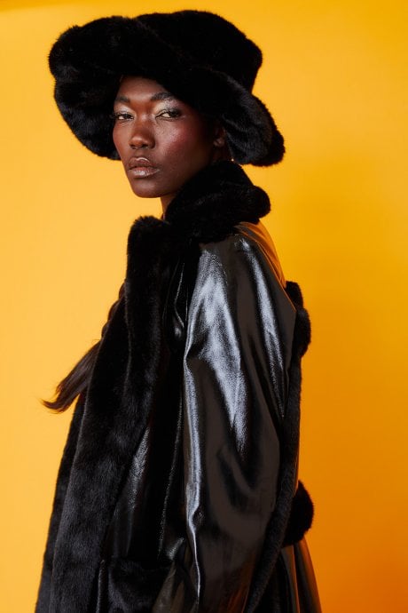 JAYLEY Black Faux Fur Oversized Hat
